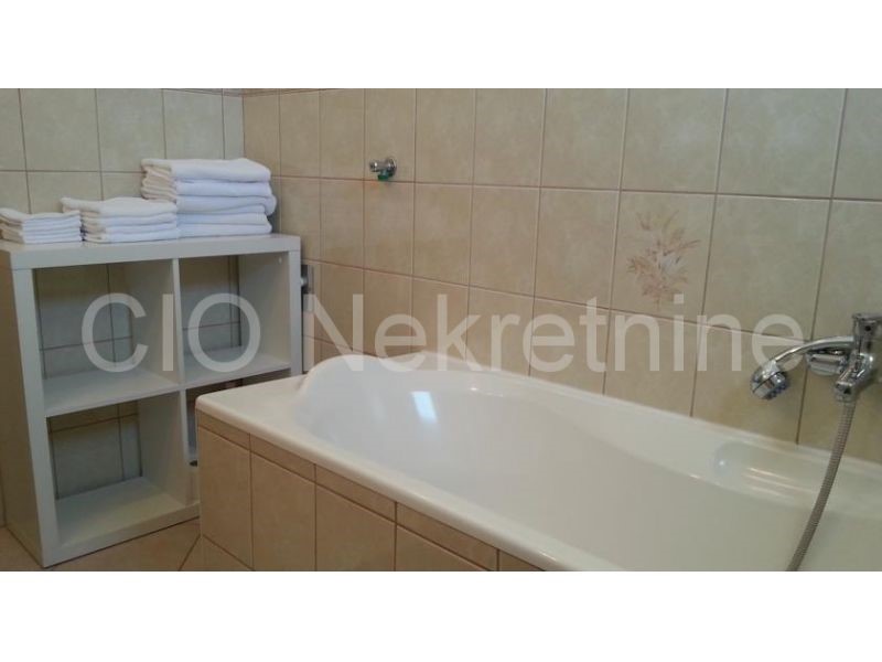 Casa In vendita - SPLITSKO-DALMATINSKA  PODSTRANA 
