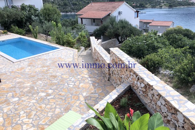 Casa In vendita - SPLITSKO-DALMATINSKA  TROGIR 