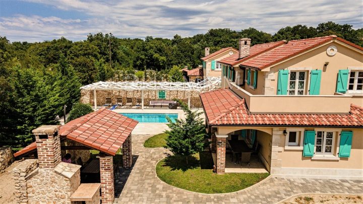 Kuća na prodaju 140 m² – Dobrinj