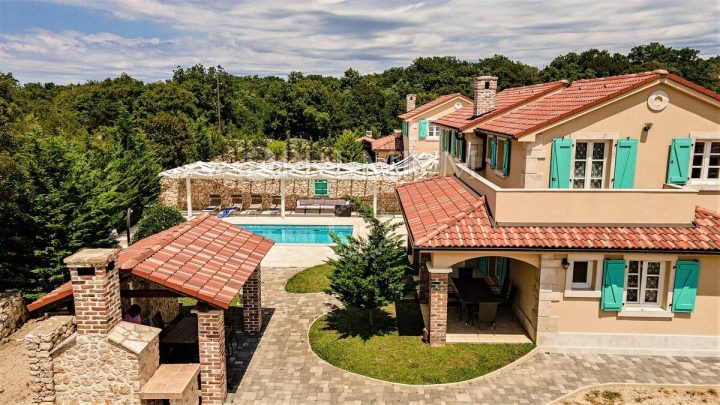 Kuća na prodaju 140 m² – Dobrinj