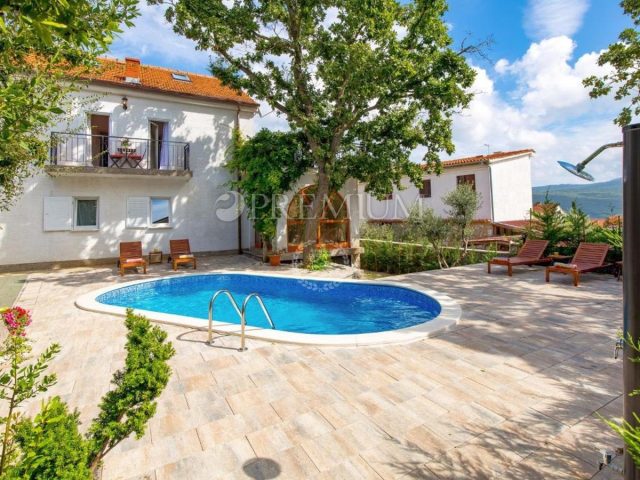 Hiša na predaj 270 m² – Punat