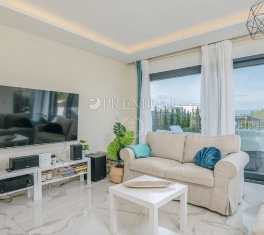 Apartmán Na predaj - Primorsko-goranska Malinska - foto 2/13