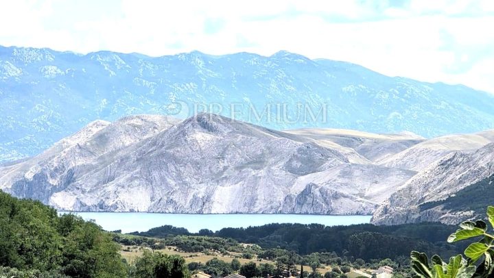 Kuća na prodaju 97 m² – Baška