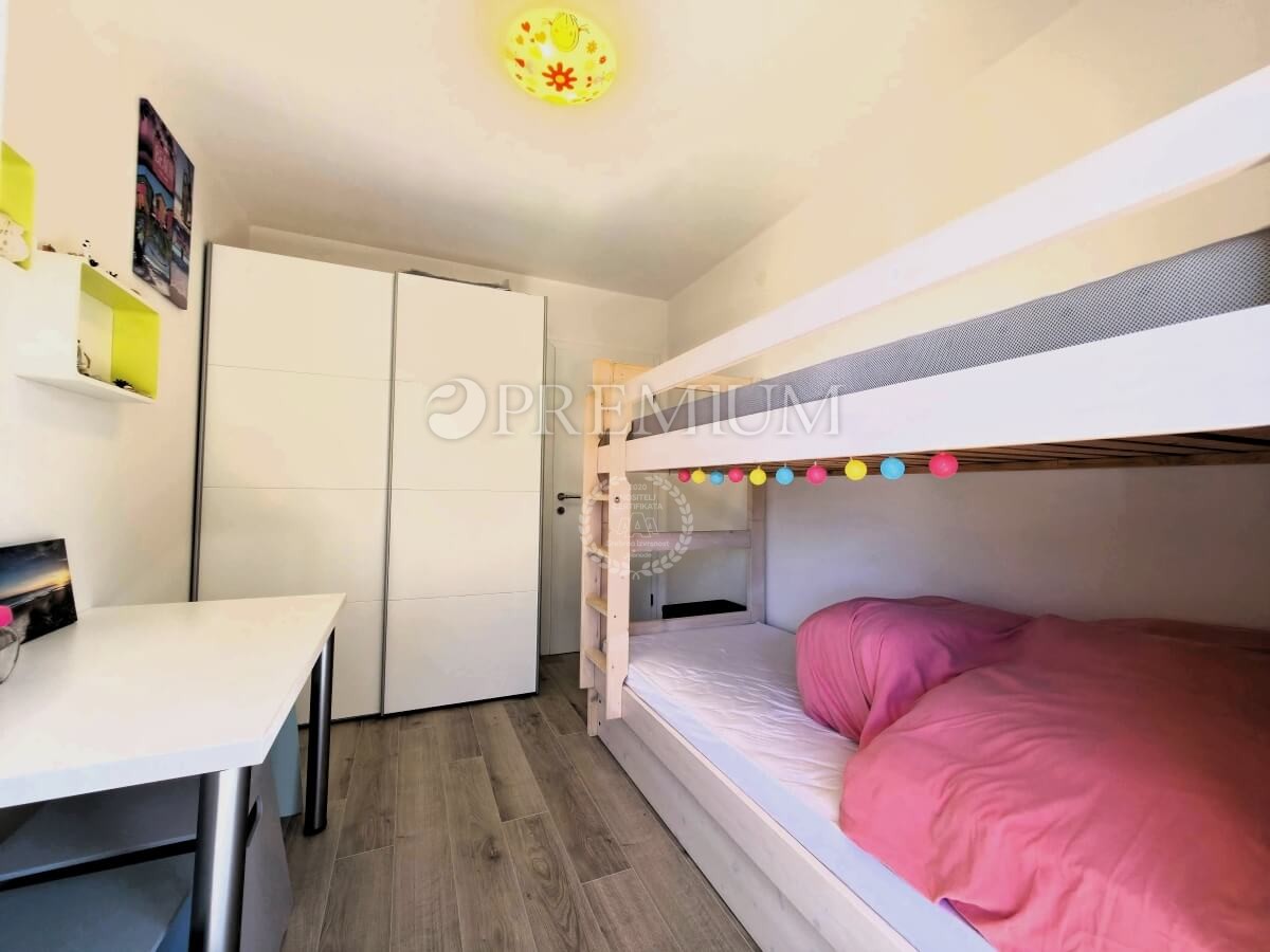 Flat For sale - Primorsko-goranska Njivice