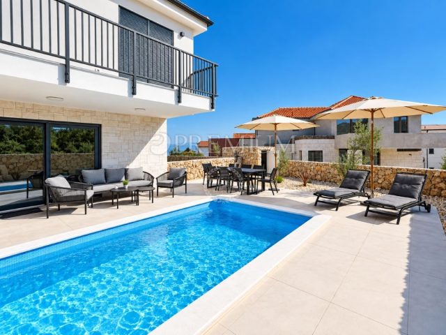 Hiša na predaj 128 m² – Malinska-Dubašnica