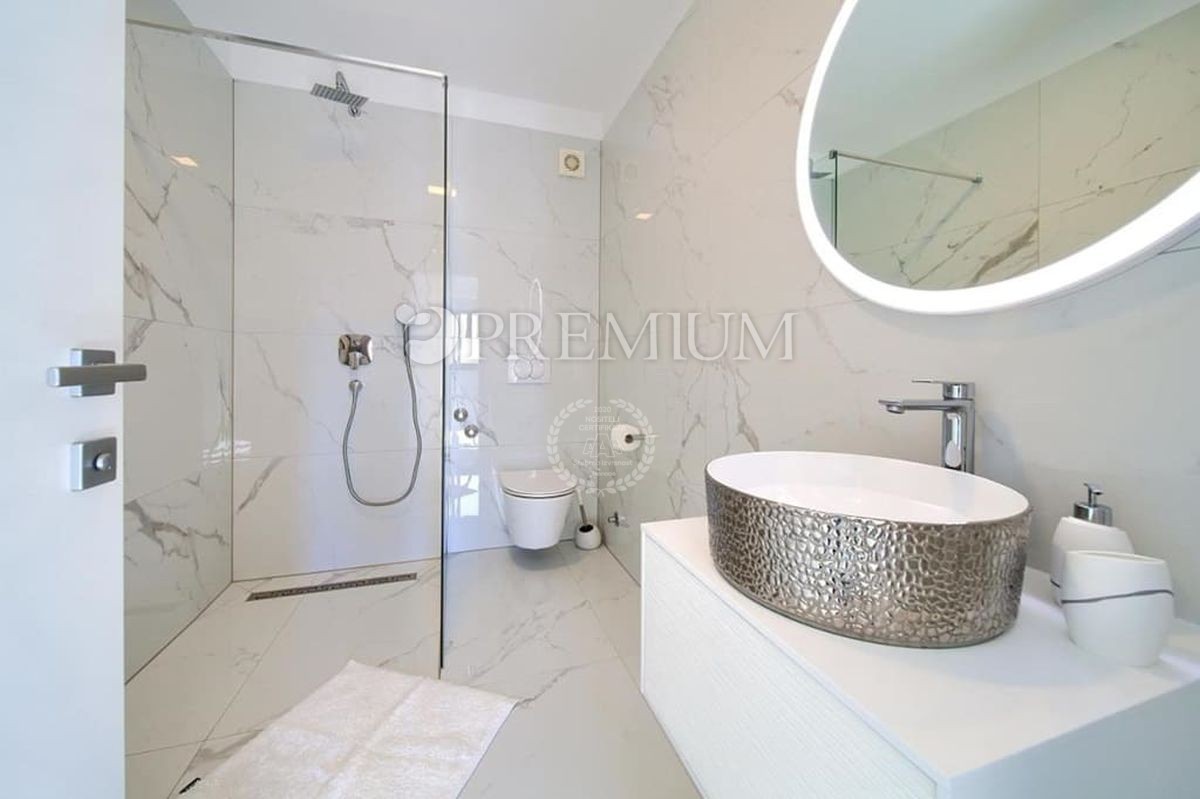 Appartamento In vendita -  Malinska