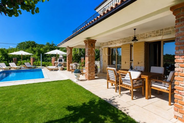 Kuća na prodaju 179 m² – Dobrinj