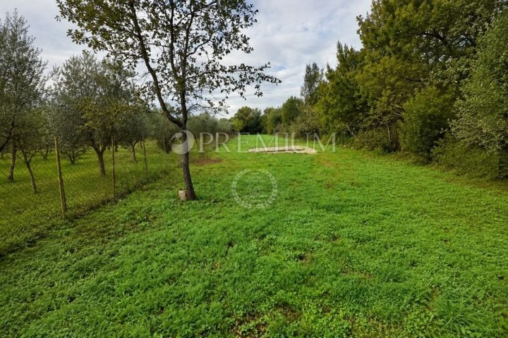 Działka na sprzedaż 1052 m² – Krk