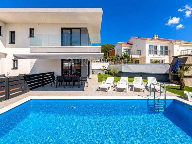 Casa in vendita 162 m² – Malinska-Dubašnica