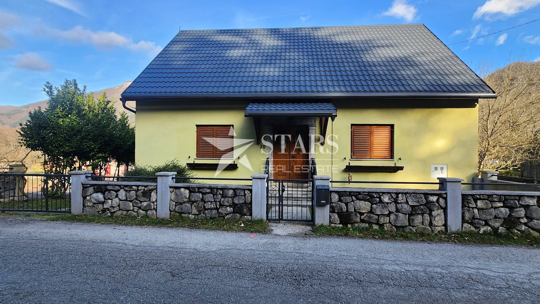 Hiša Na predaj - Primorsko-goranska Grbajel