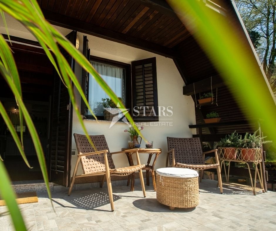 Maison À vendre - Primorsko-goranska Belo