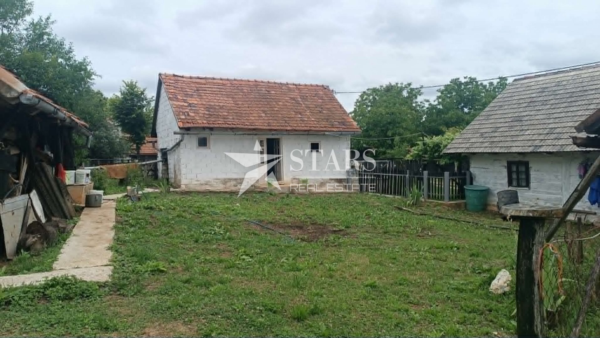 Dom Na sprzedaż - Karlovačka Kuzma Perjasička