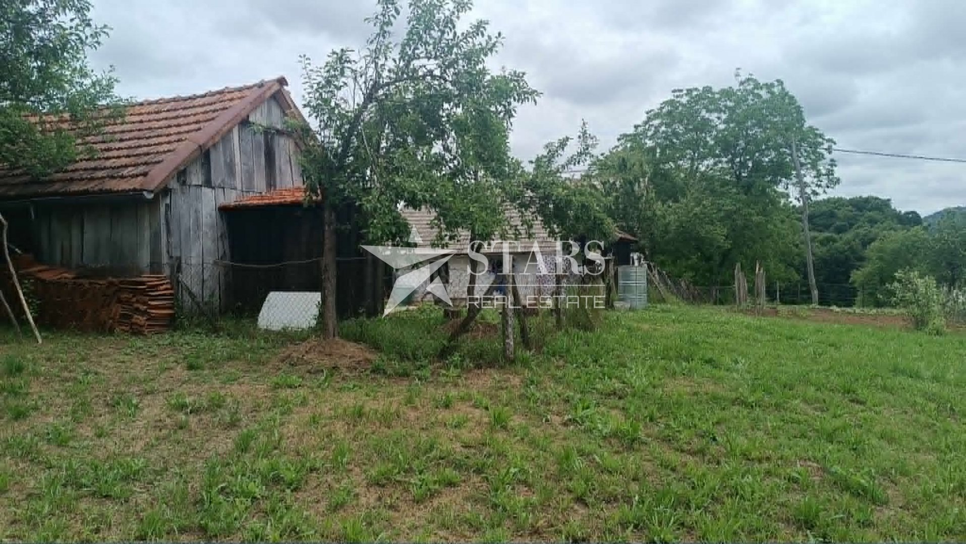 Dom Na sprzedaż - Karlovačka Kuzma Perjasička