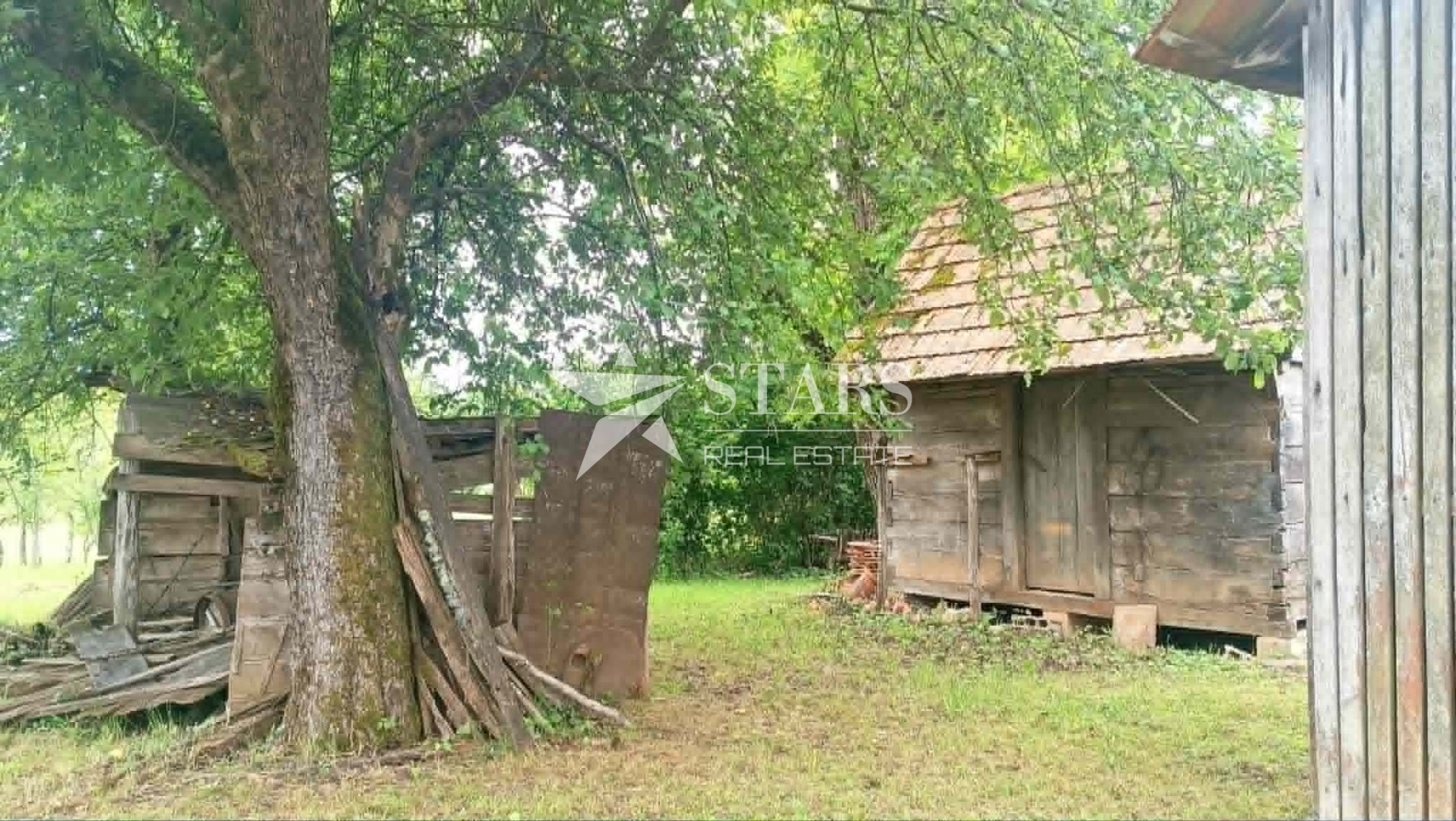 Dom Na sprzedaż - Karlovačka Kuzma Perjasička