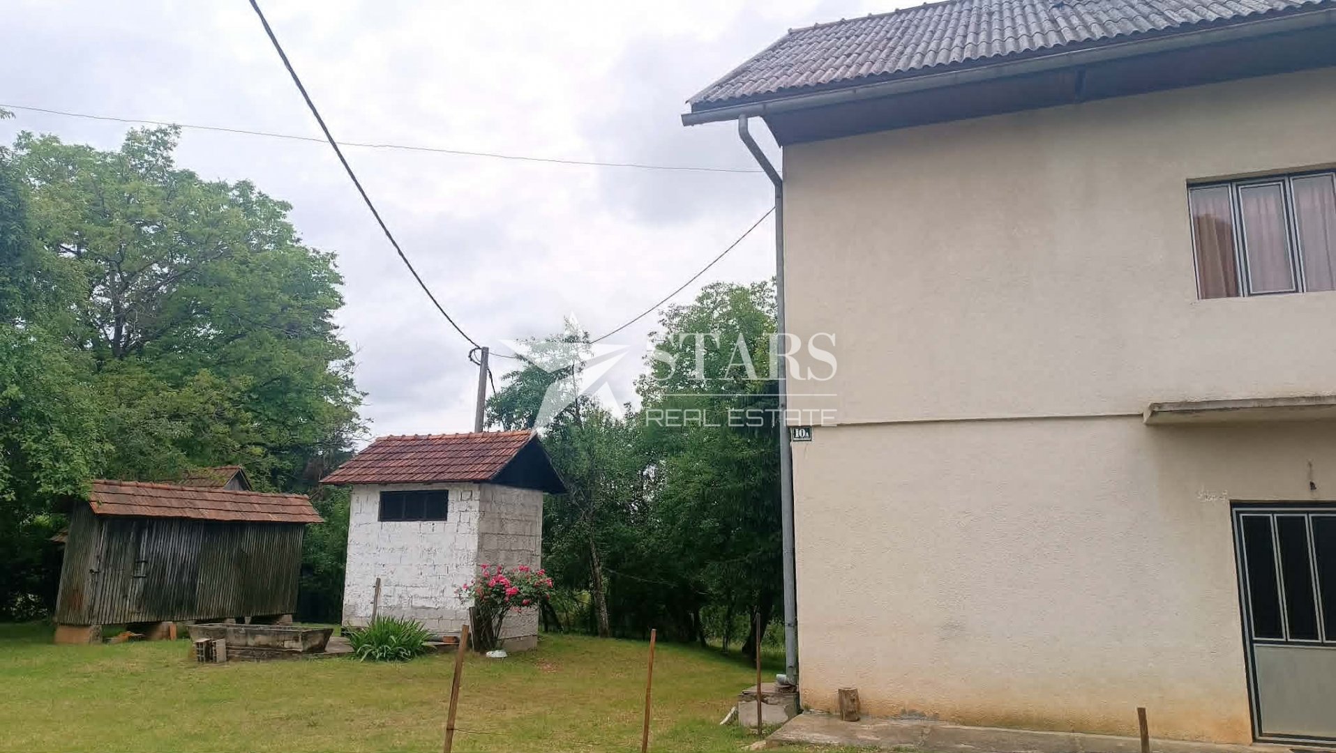 Dom Na sprzedaż - Karlovačka Kuzma Perjasička