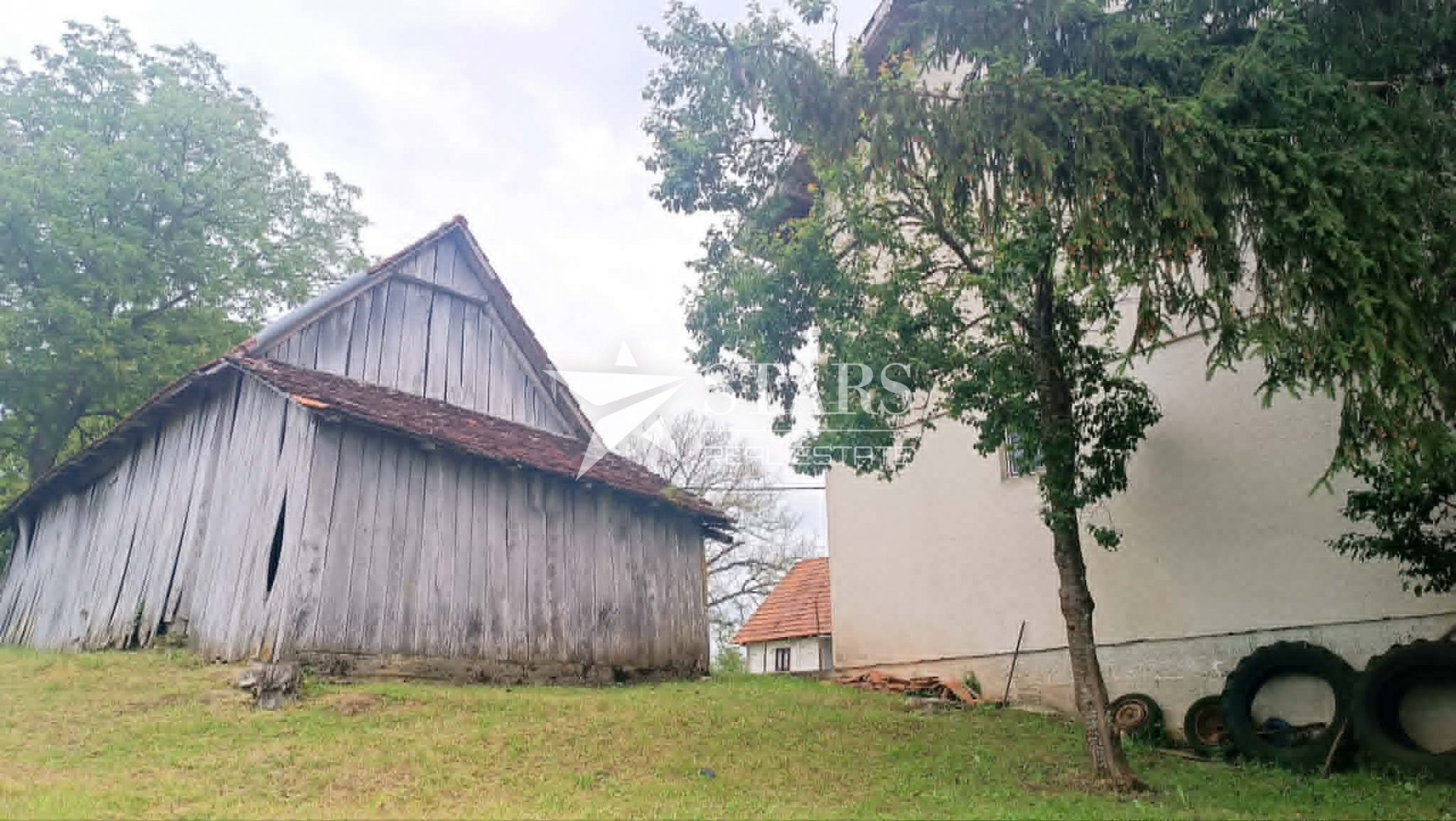 Dom Na sprzedaż - Karlovačka Kuzma Perjasička