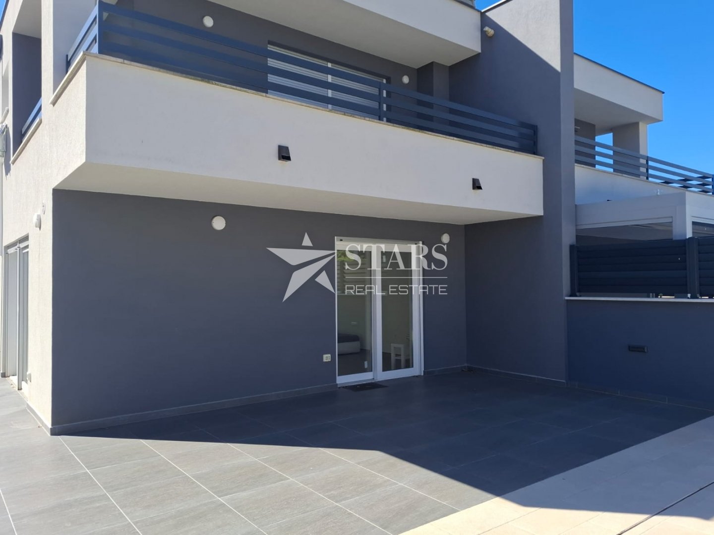Maison À vendre -  Novigrad