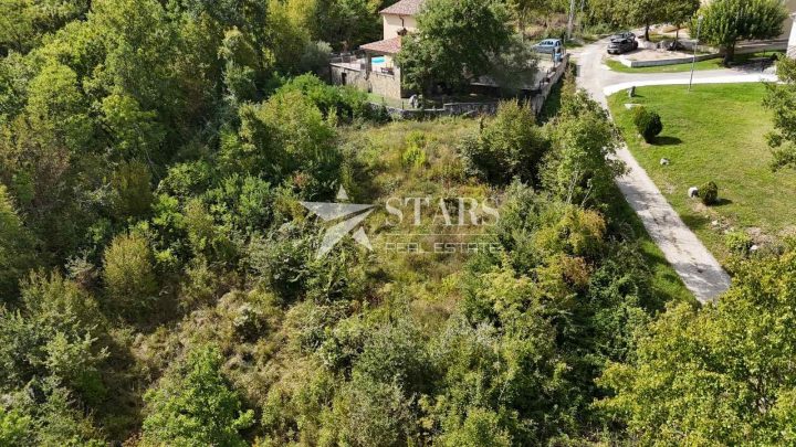 Pozemok na predaj 1554 m² – Pićan