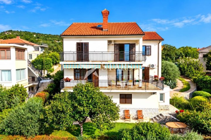 Kuća na prodaju 300 m² – Kostrena