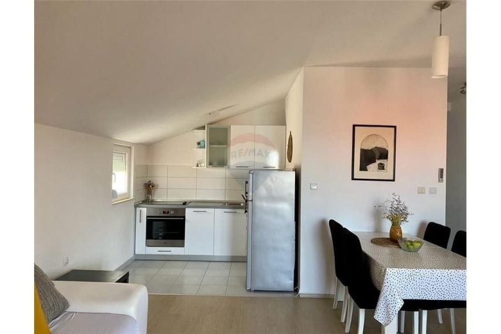 Mieszkanie na sprzedaż 75 m² – Novalja
