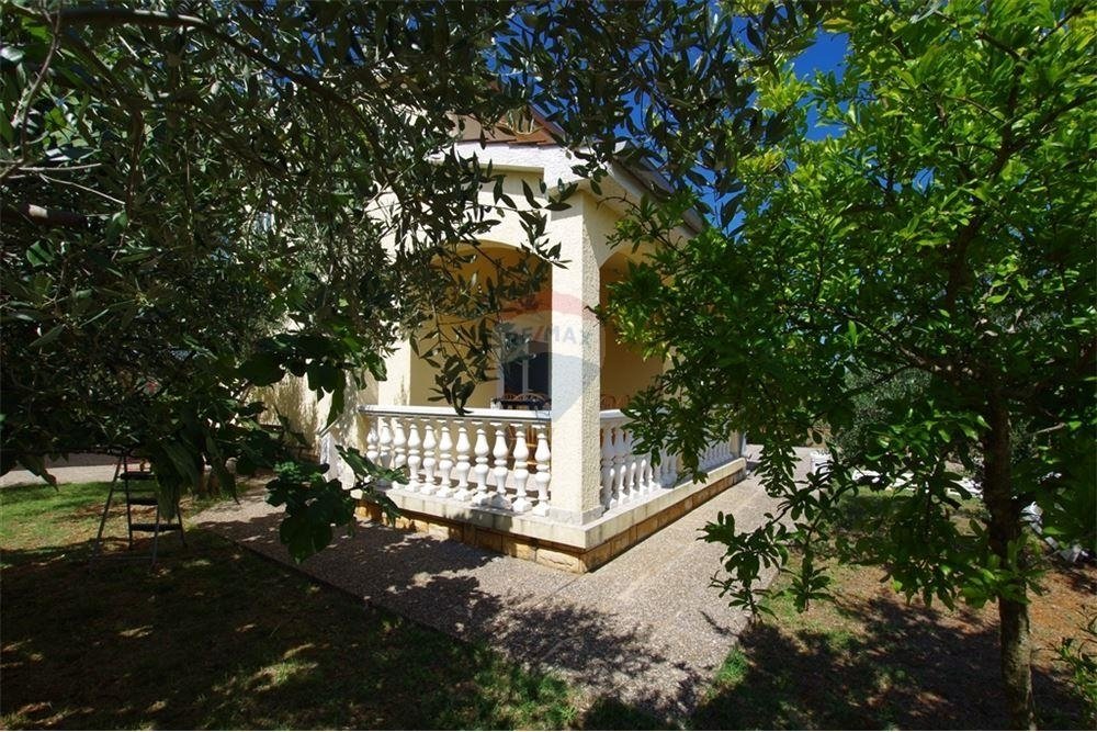 Haus Zu verkaufen - Zadarska Ugljan