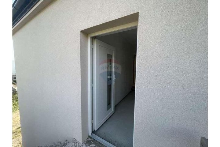 Dom na sprzedaż 745 m² – Pag