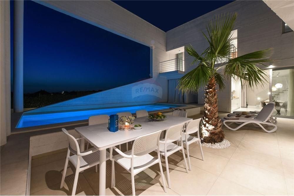 House For sale - Zadarska Debeljak