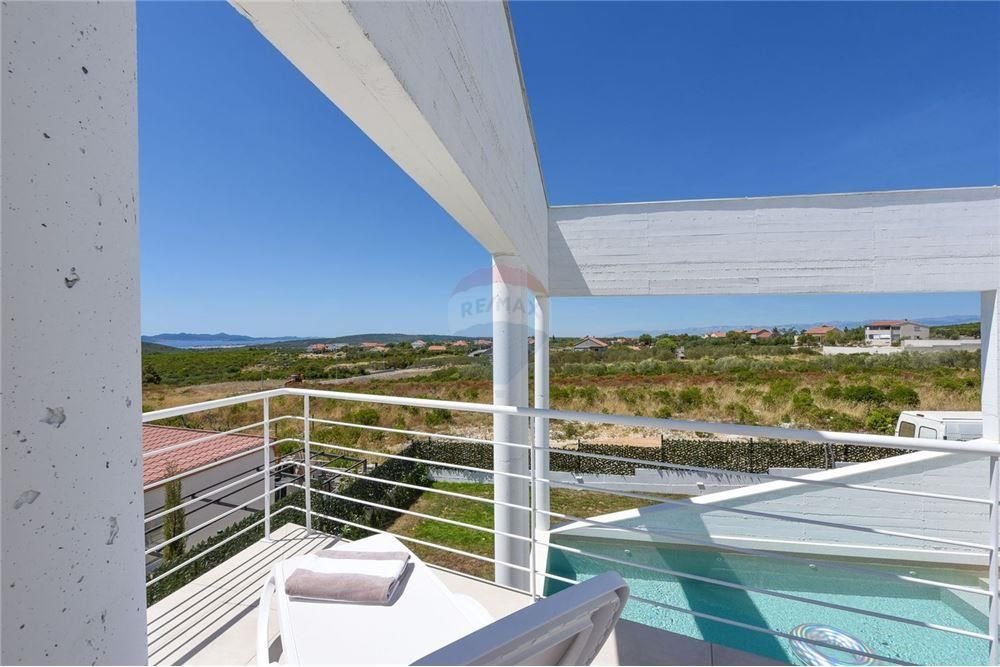 House For sale - Zadarska Debeljak