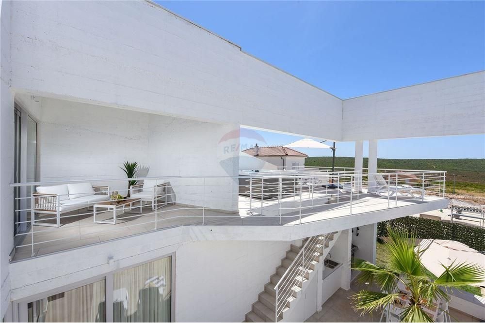 House For sale - Zadarska Debeljak