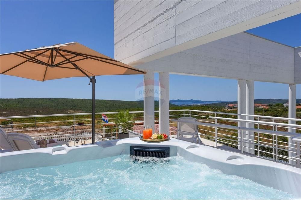 House For sale - Zadarska Debeljak
