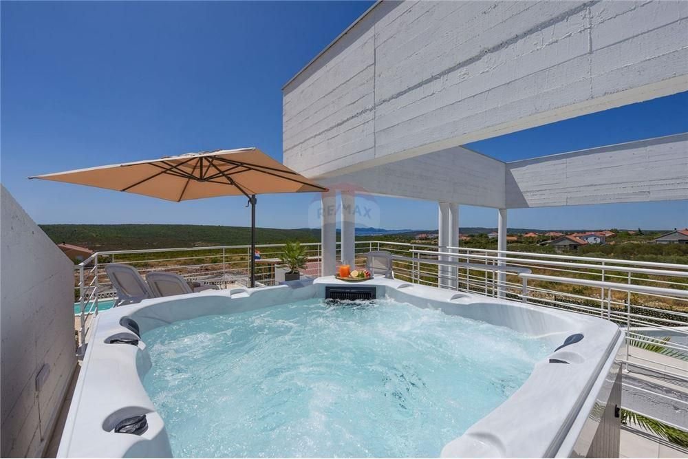 House For sale - Zadarska Debeljak