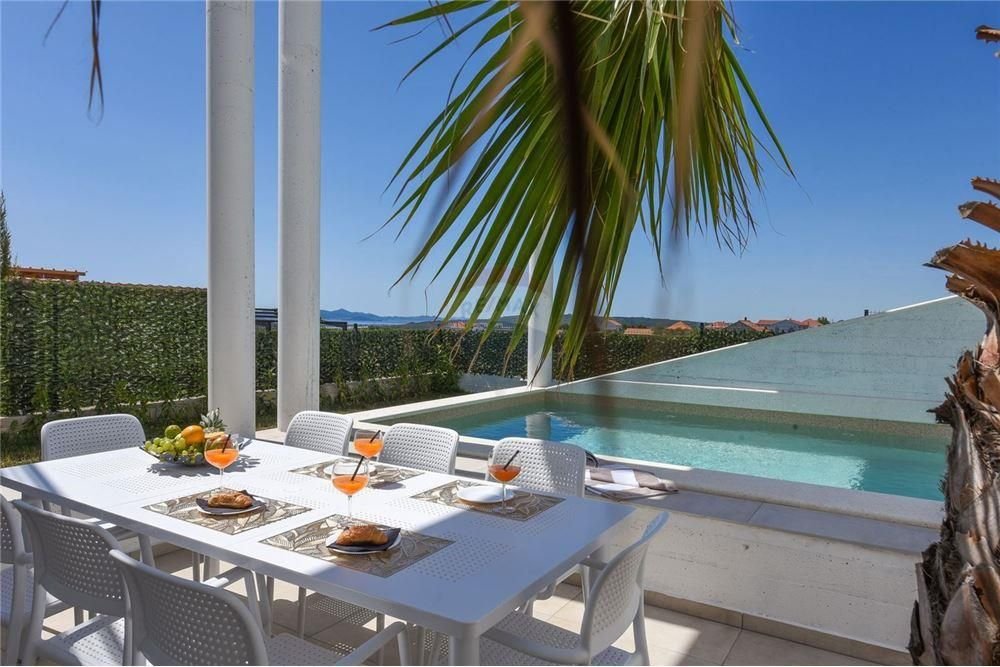 House For sale - Zadarska Debeljak