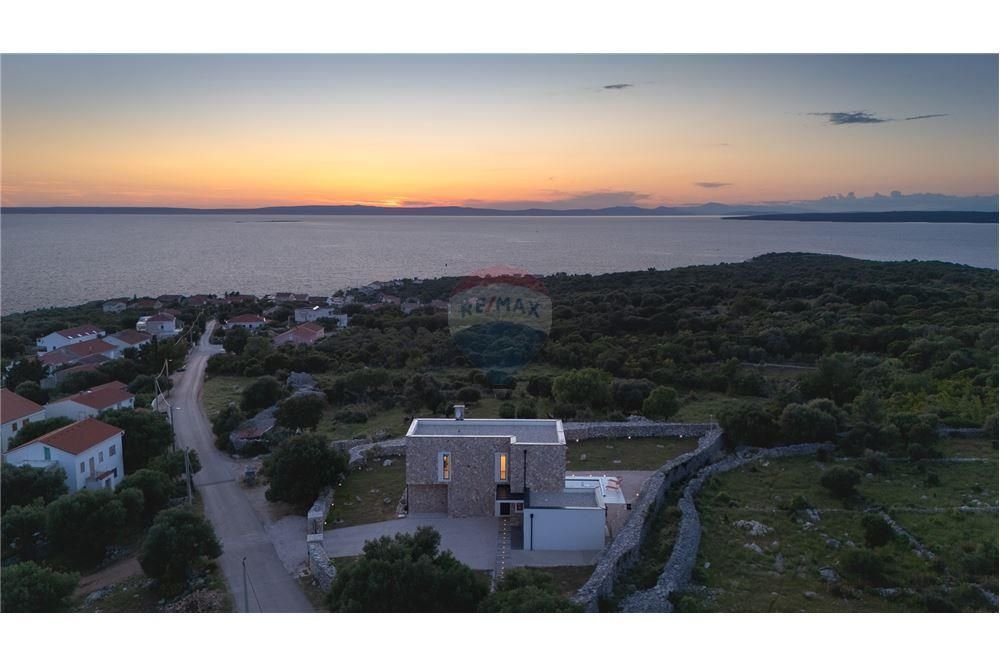 House For sale - Ličko-senjska Lun