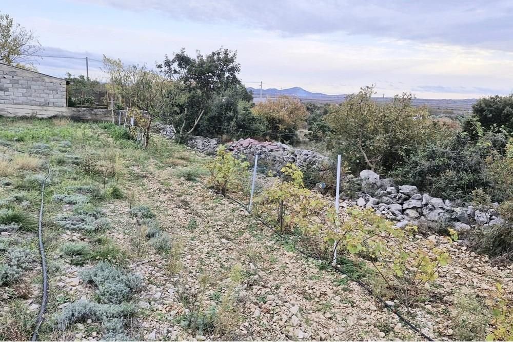 Parcela Na predaj - Zadarska Nadin - foto 1/8