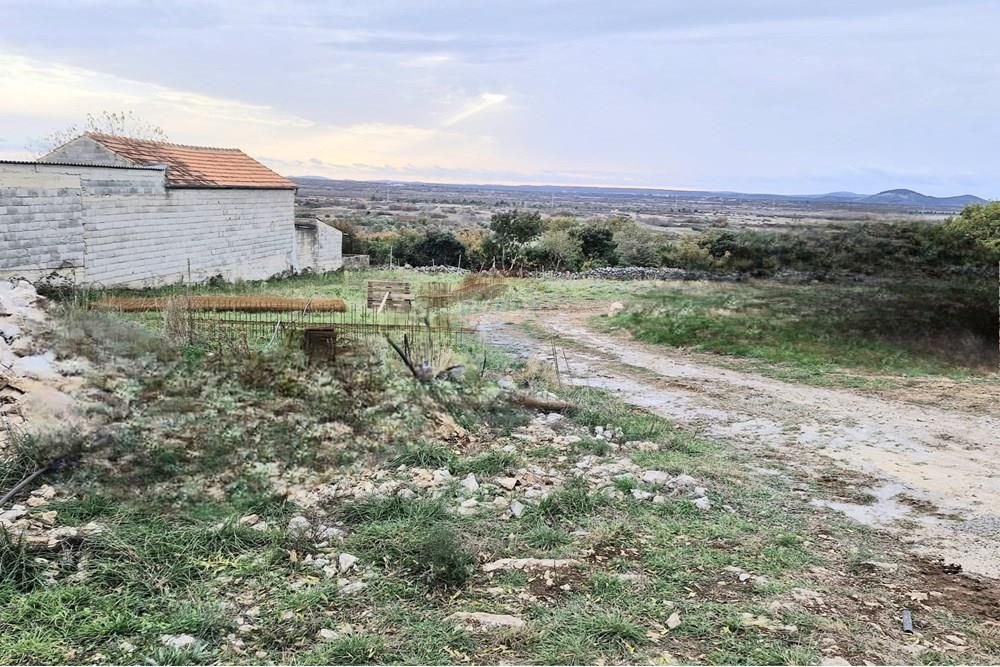 Parcela Naprodaj - Zadarska Nadin