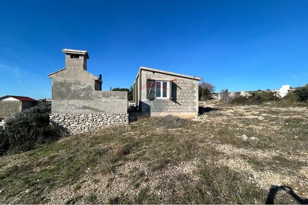 House For sale - Ličko-senjska Novalja