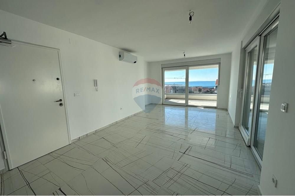 Apartma Naprodaj - Ličko-senjska Novalja