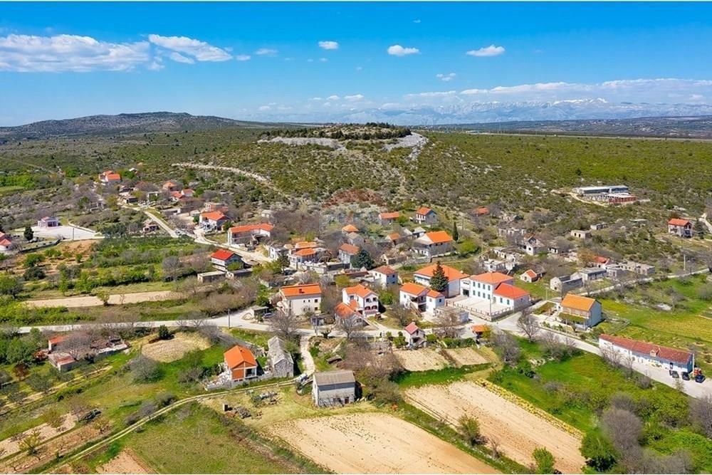 Zemljište Na prodaju - Zadarska Raštević