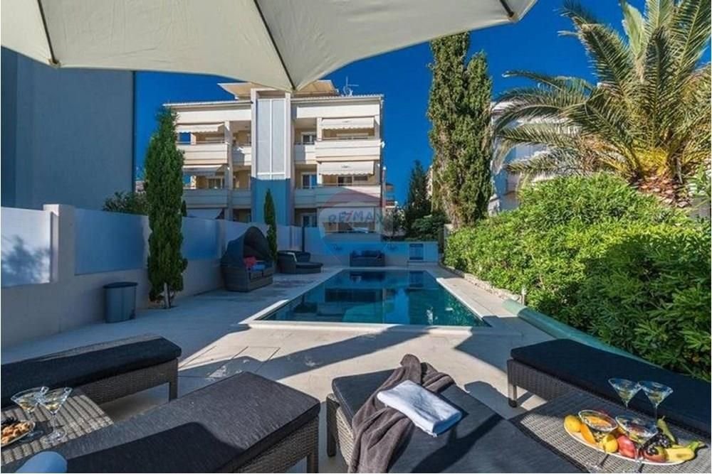 Apartma Naprodaj - Ličko-senjska Novalja