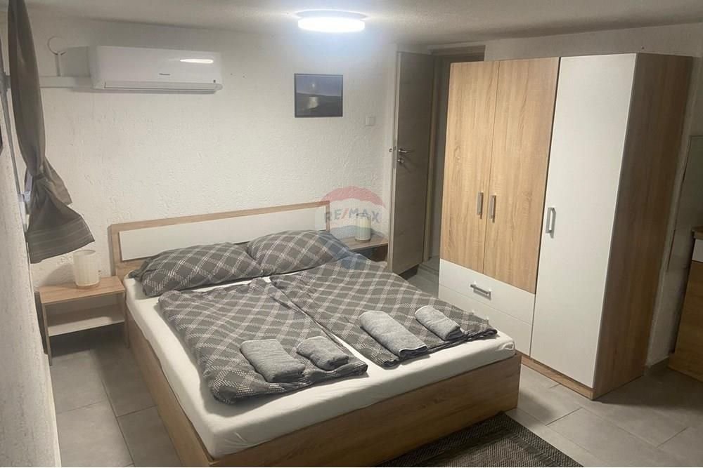 House For sale - Ličko-senjska Novalja