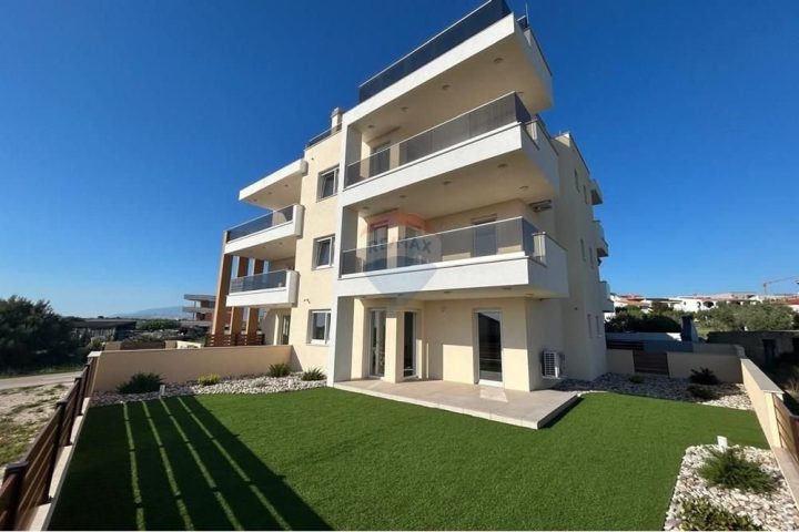 Stan na prodaju 111 m² – Povljana