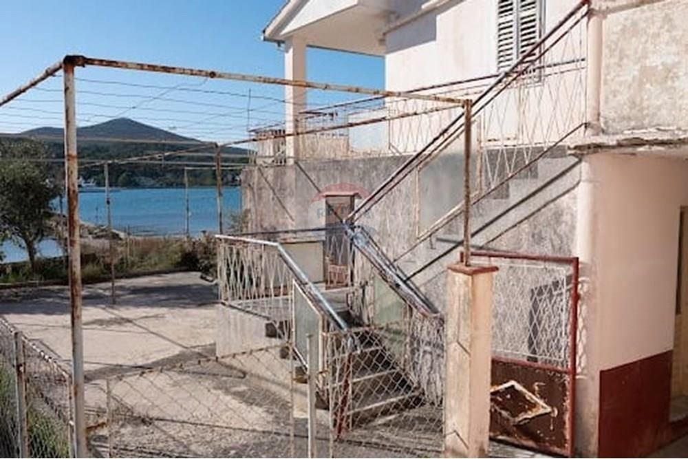 Kuća Na prodaju - Zadarska Sutomišćica