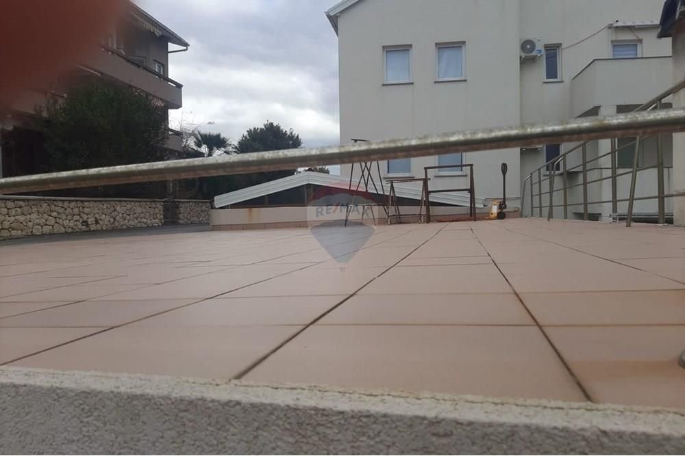 Mieszkanie Na sprzedaż - Ličko-senjska Stara Novalja
