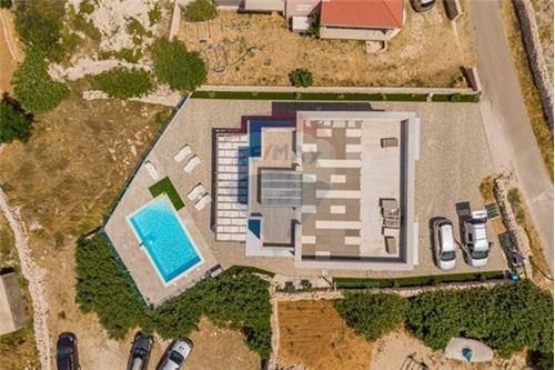 Dom Na predaj - Ličko-senjska Kustići