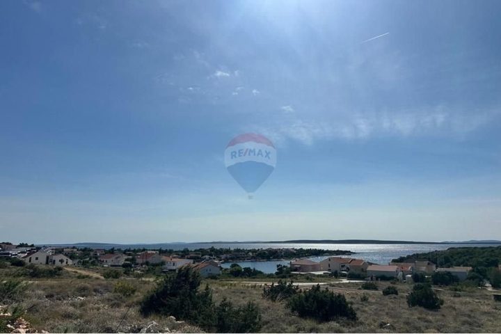 Pozemok na predaj 778 m² – Pag