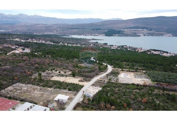 Zemljište na prodaju 517 m² – Novigrad
