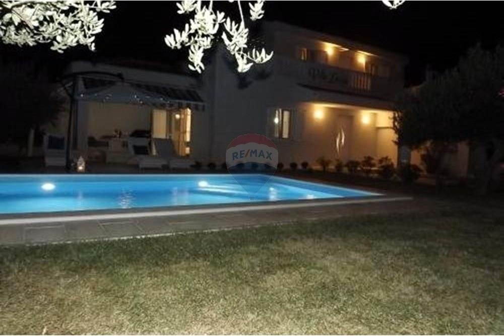 Casa In vendita - Zadarska Vrsi