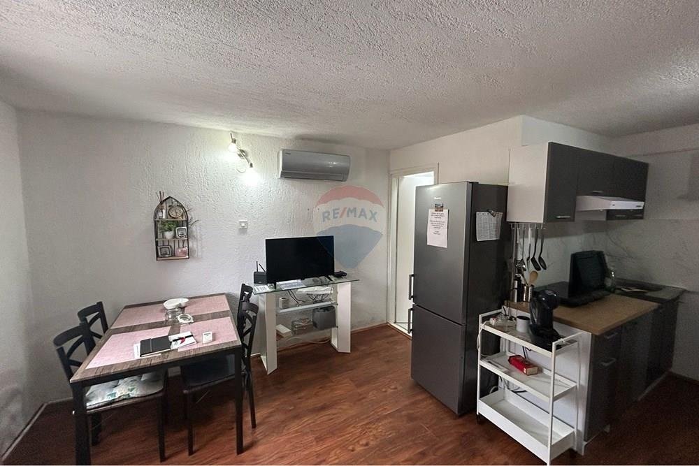 Apartma Naprodaj - Ličko-senjska Karlobag
