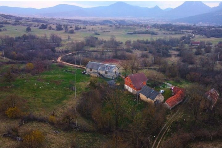 Kuća na prodaju 130 m² – Udbina