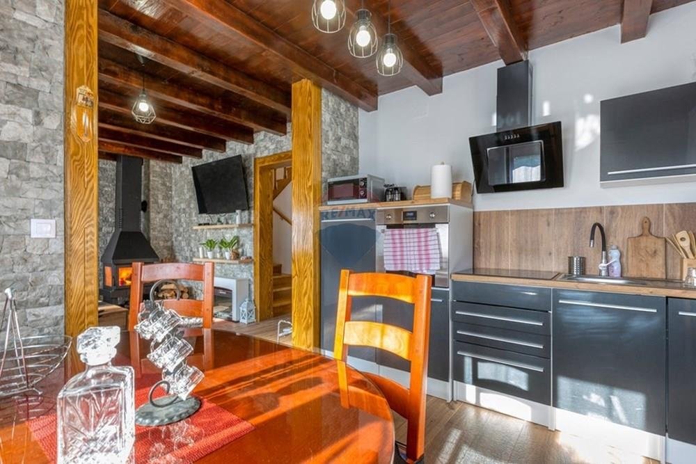 Casa In vendita - Ličko-senjska Konjsko Brdo